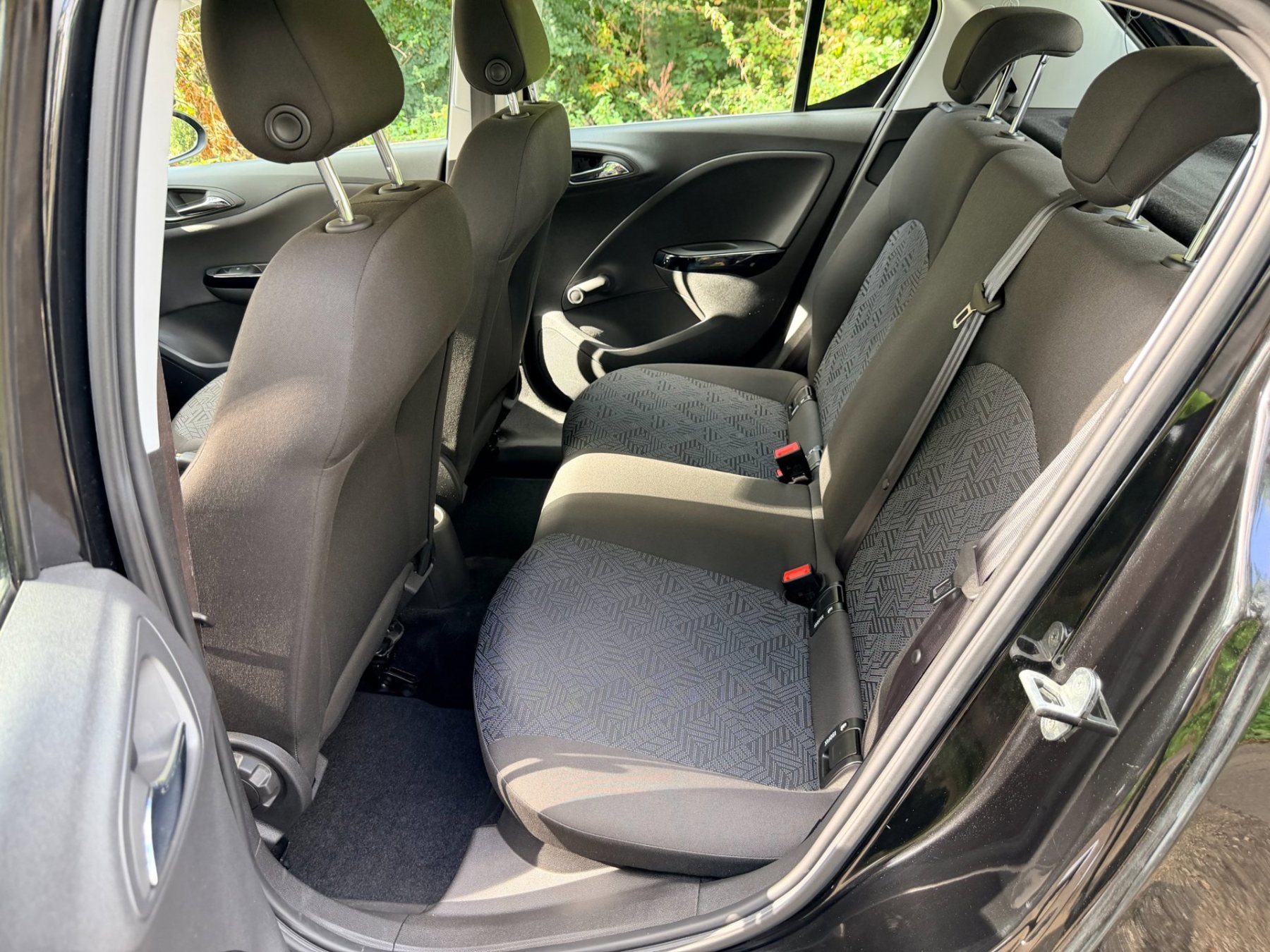 Opel Corsa 1.4 Edition foto 11